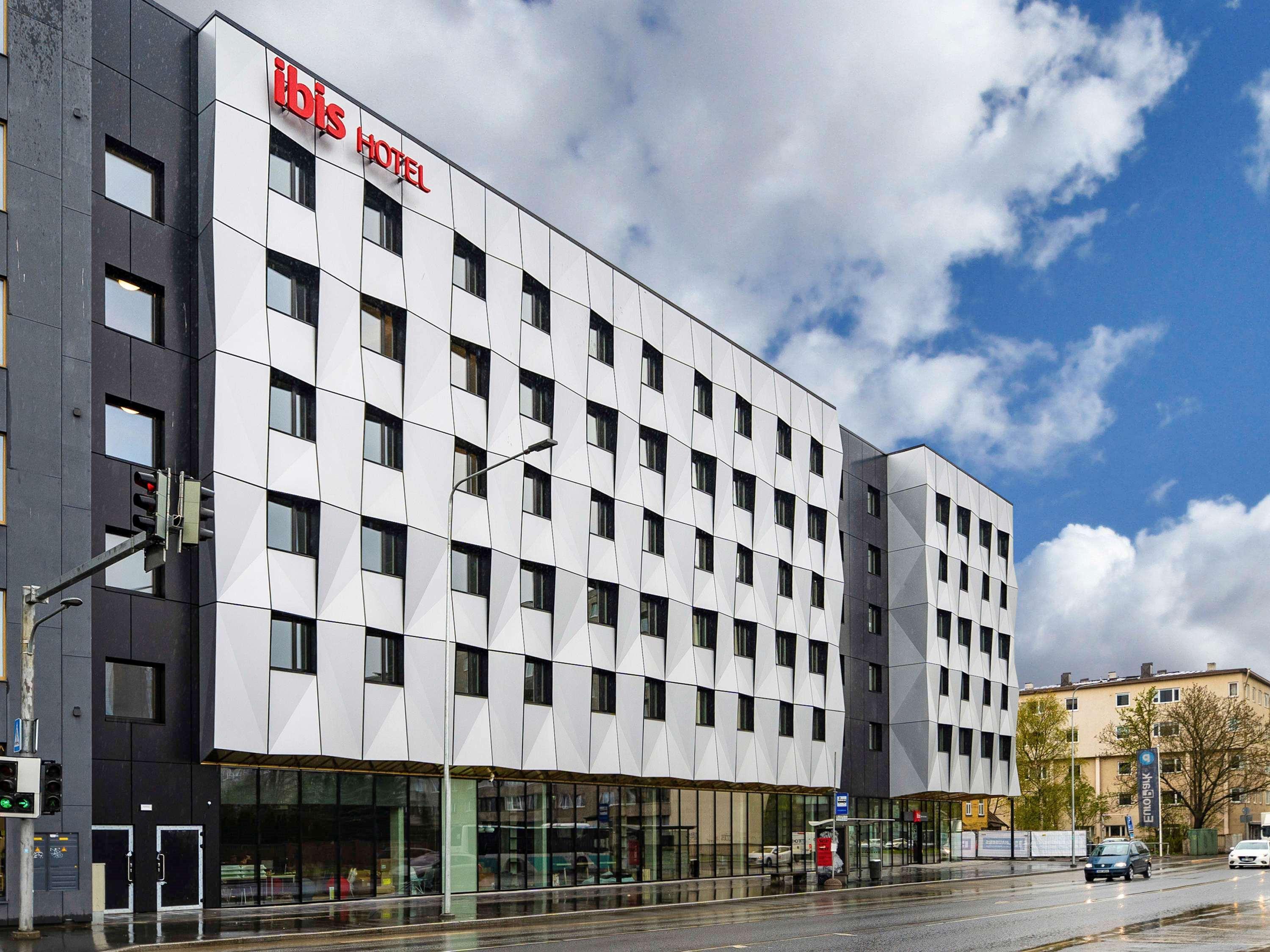 Ibis Center